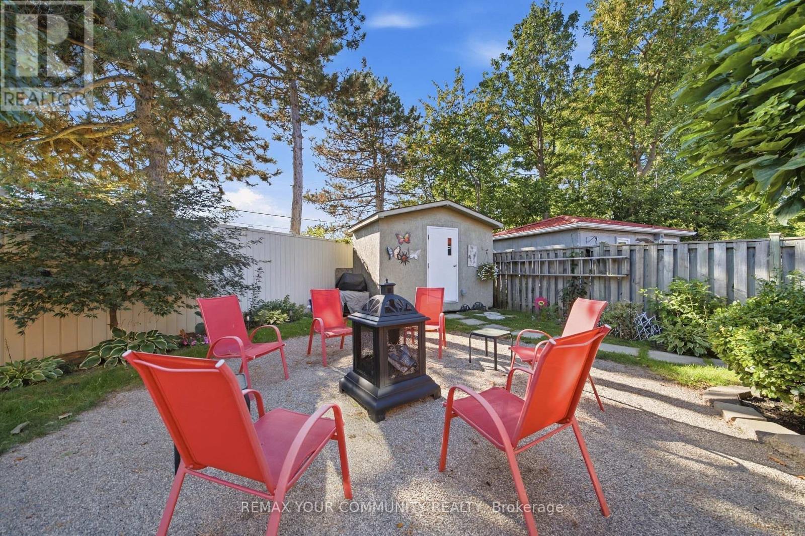 44 Candy Crescent W Property Photo 38