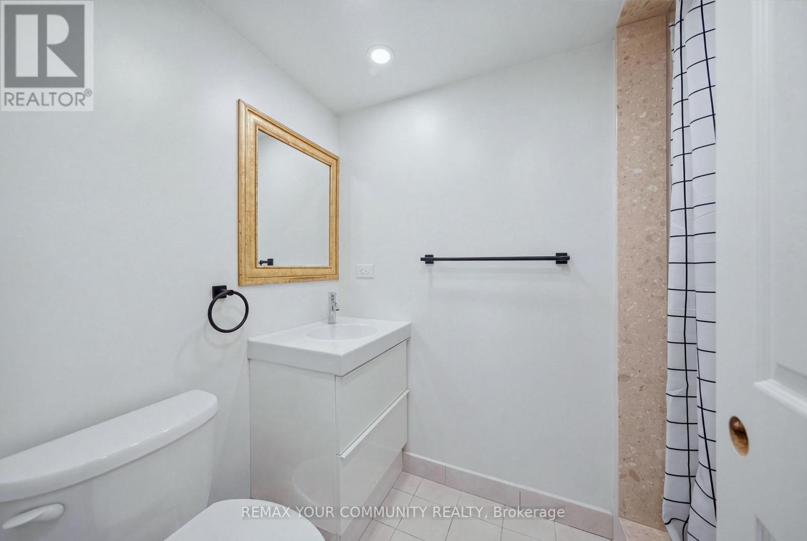 44 Candy Crescent W Property Photo 43