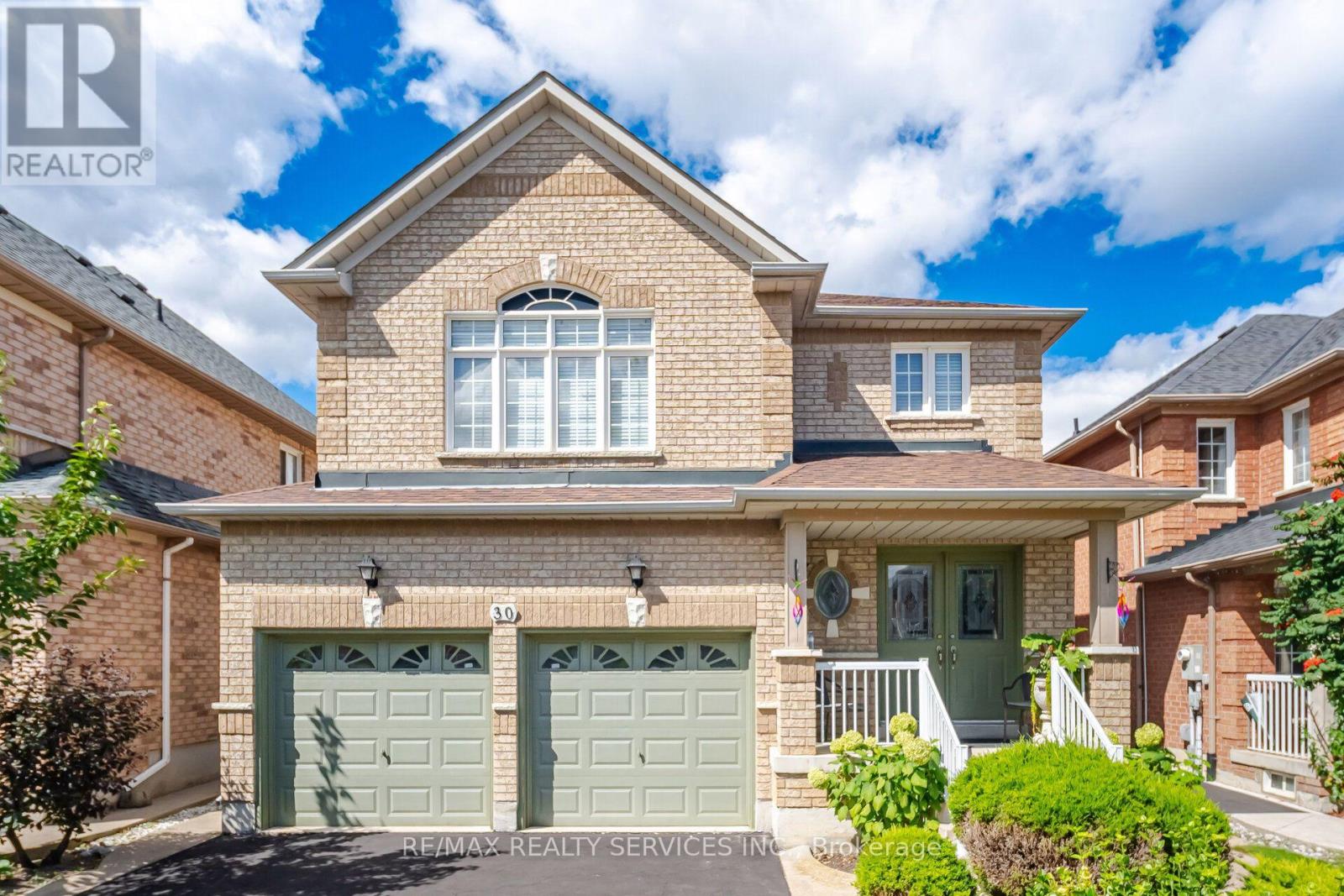 30 MAPLE BEACH CRESCENT