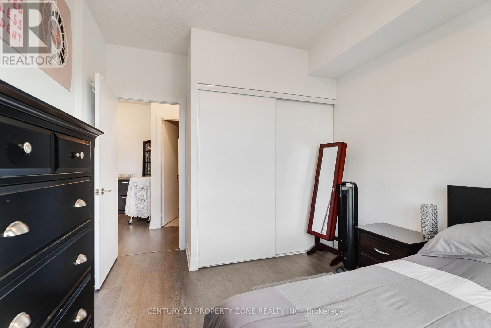 1201 - 251 Manitoba Street Property Photo 6