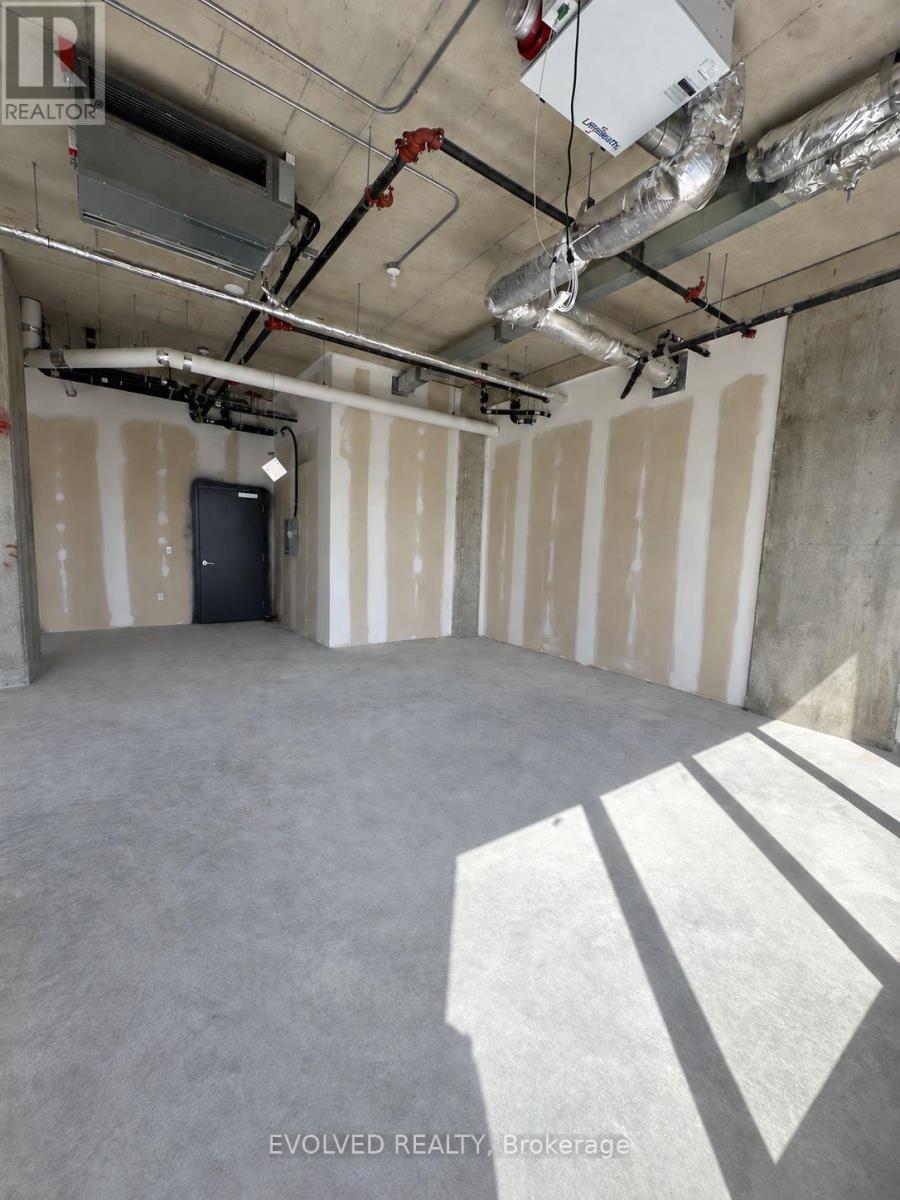 417 - 996 Martin Grove Road Property Photo 4