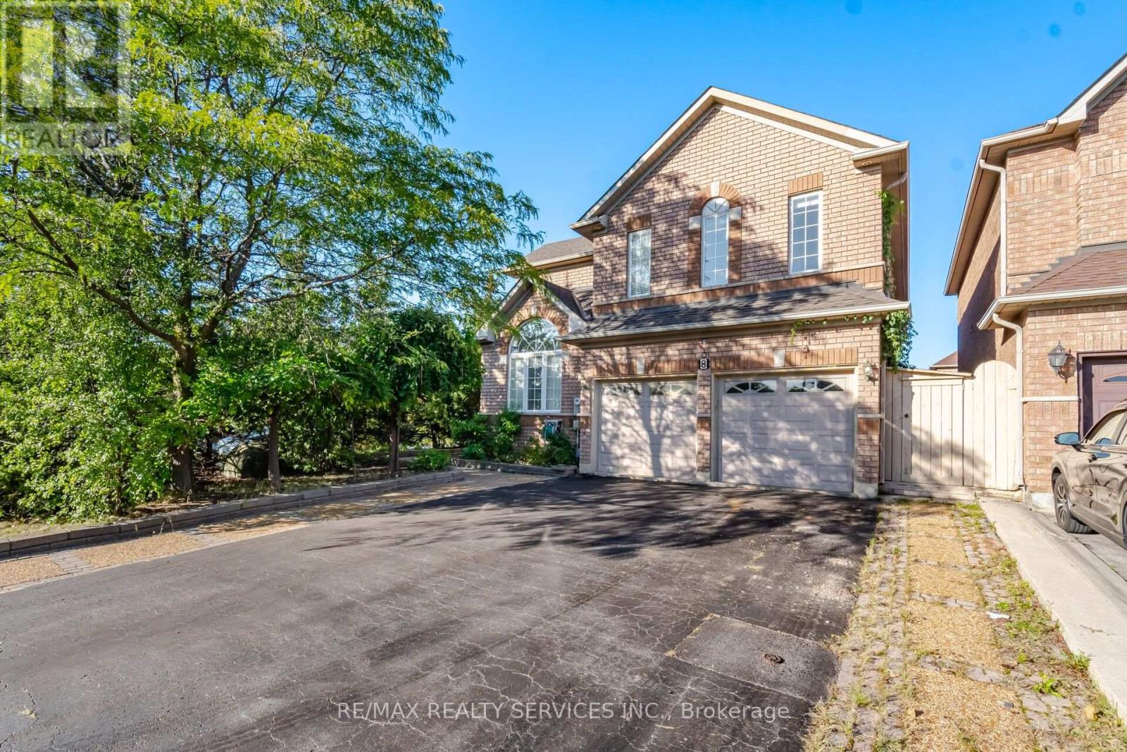 8 Riverbank Road Property Photo 1