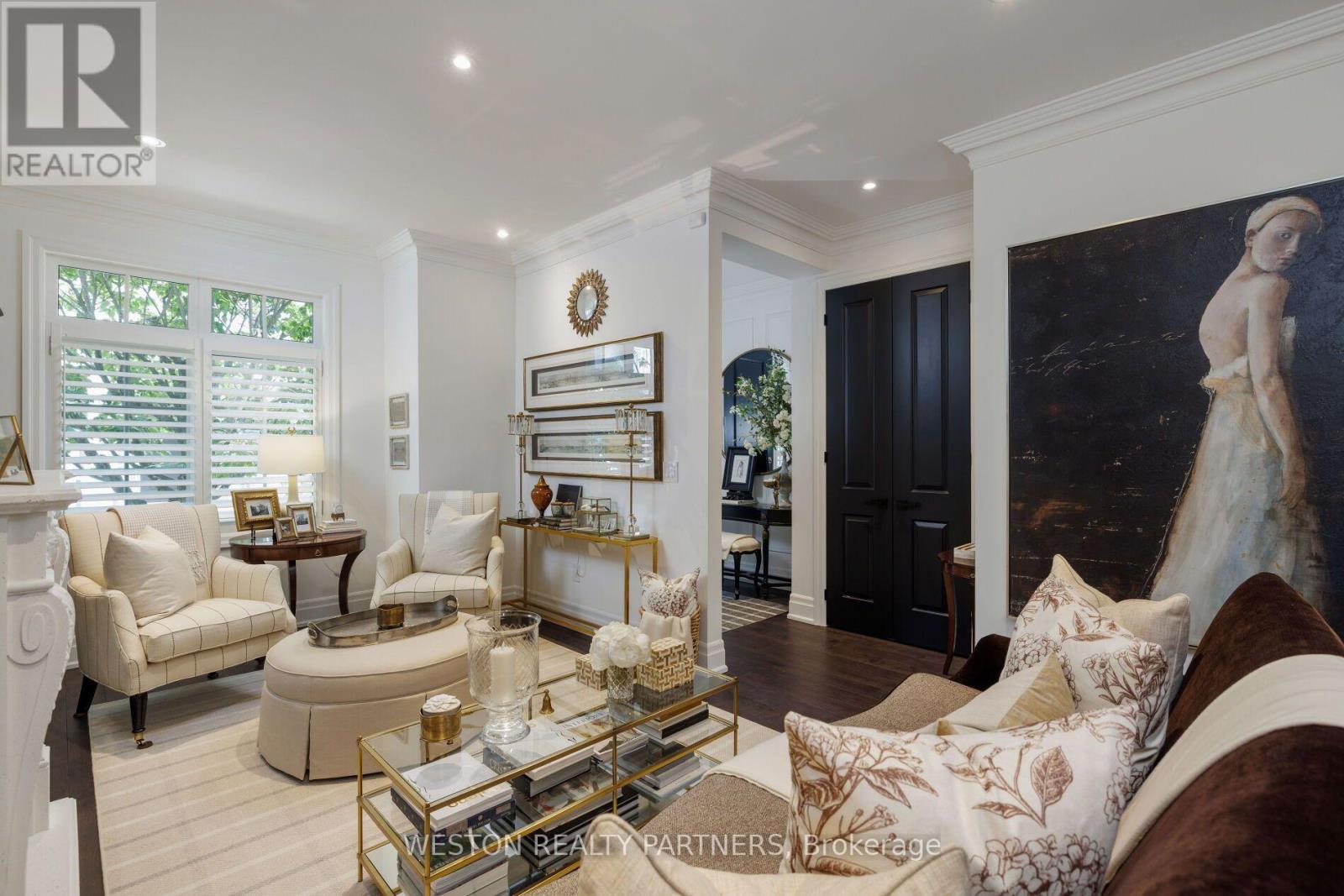 17 - 2369 Ontario Street Property Photo 8