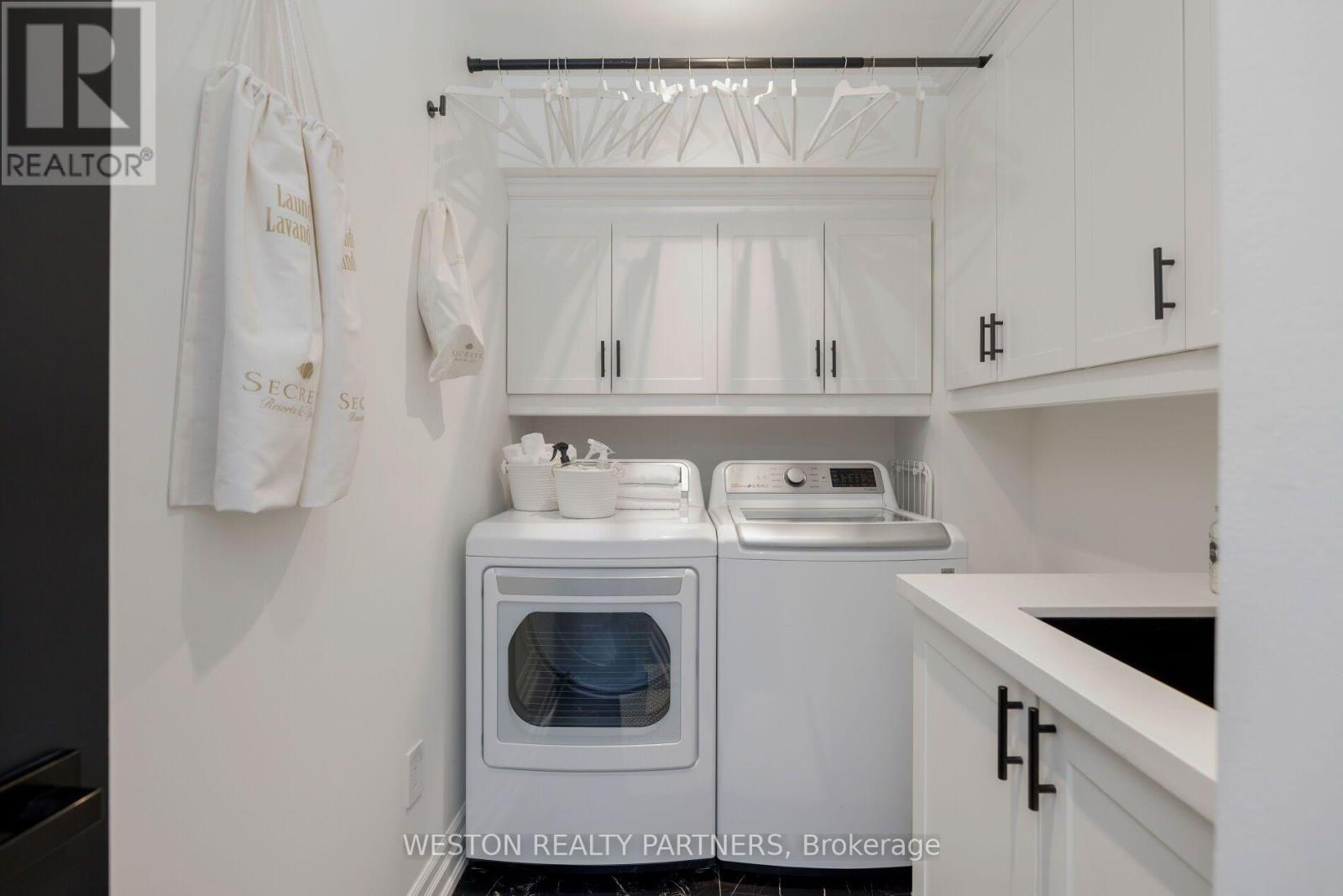 17 - 2369 Ontario Street Property Photo 25