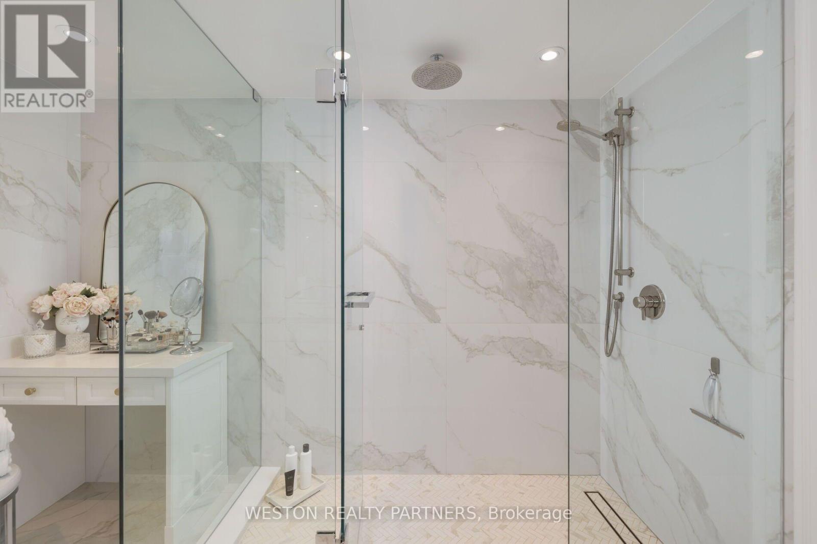 17 - 2369 Ontario Street Property Photo 31