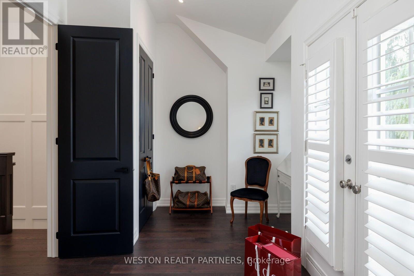 17 - 2369 Ontario Street Property Photo 35
