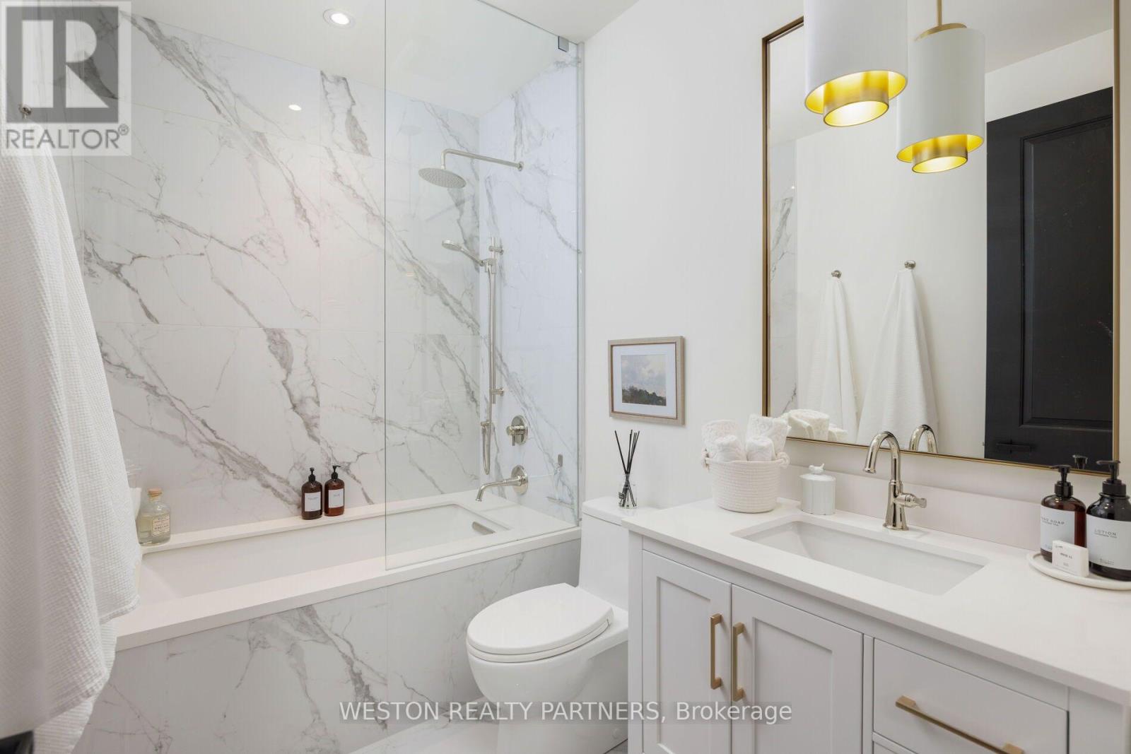 17 - 2369 Ontario Street Property Photo 37