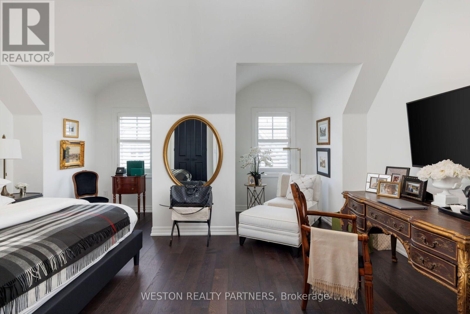 17 - 2369 Ontario Street Property Photo 39
