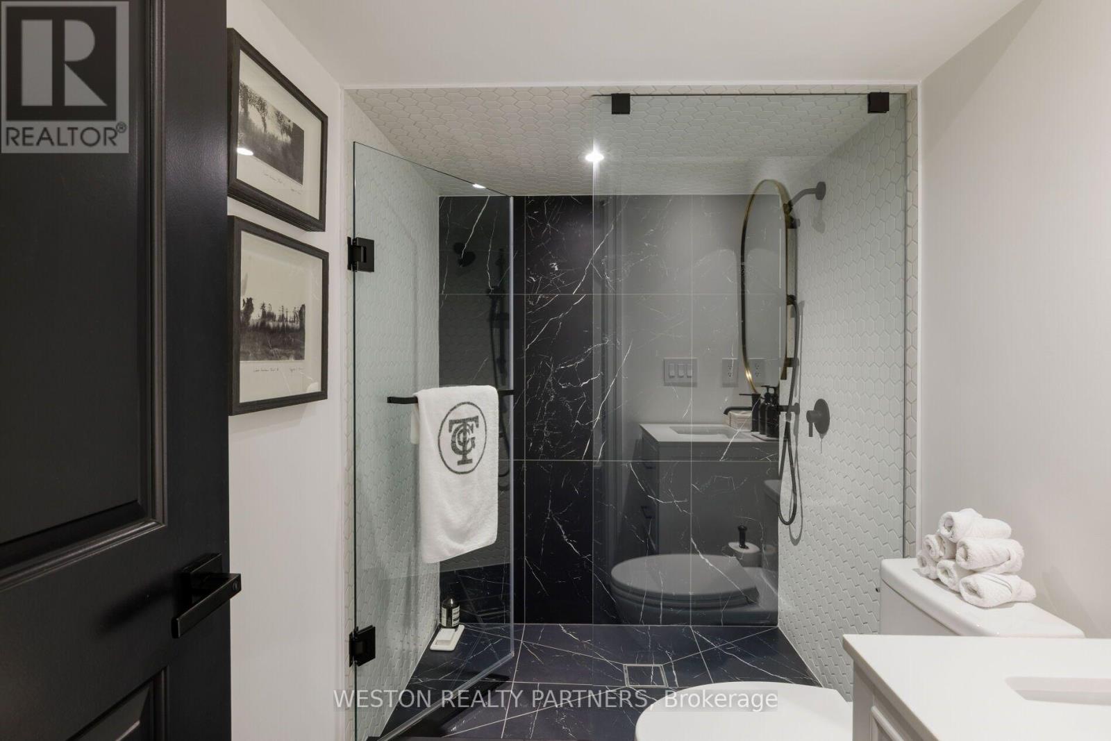 17 - 2369 Ontario Street Property Photo 43