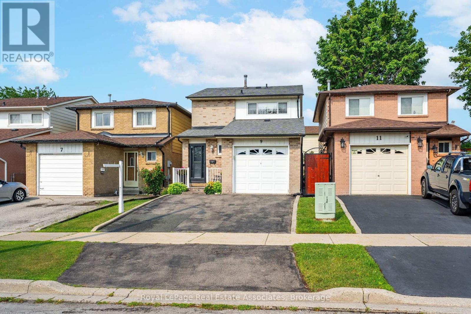 9 WINDWOOD DRIVE