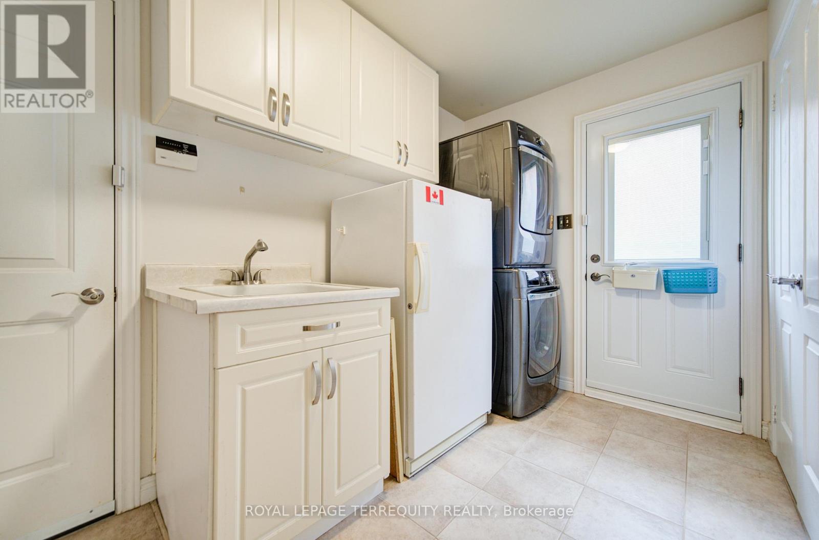 1656 Carrington Road Property Photo 11