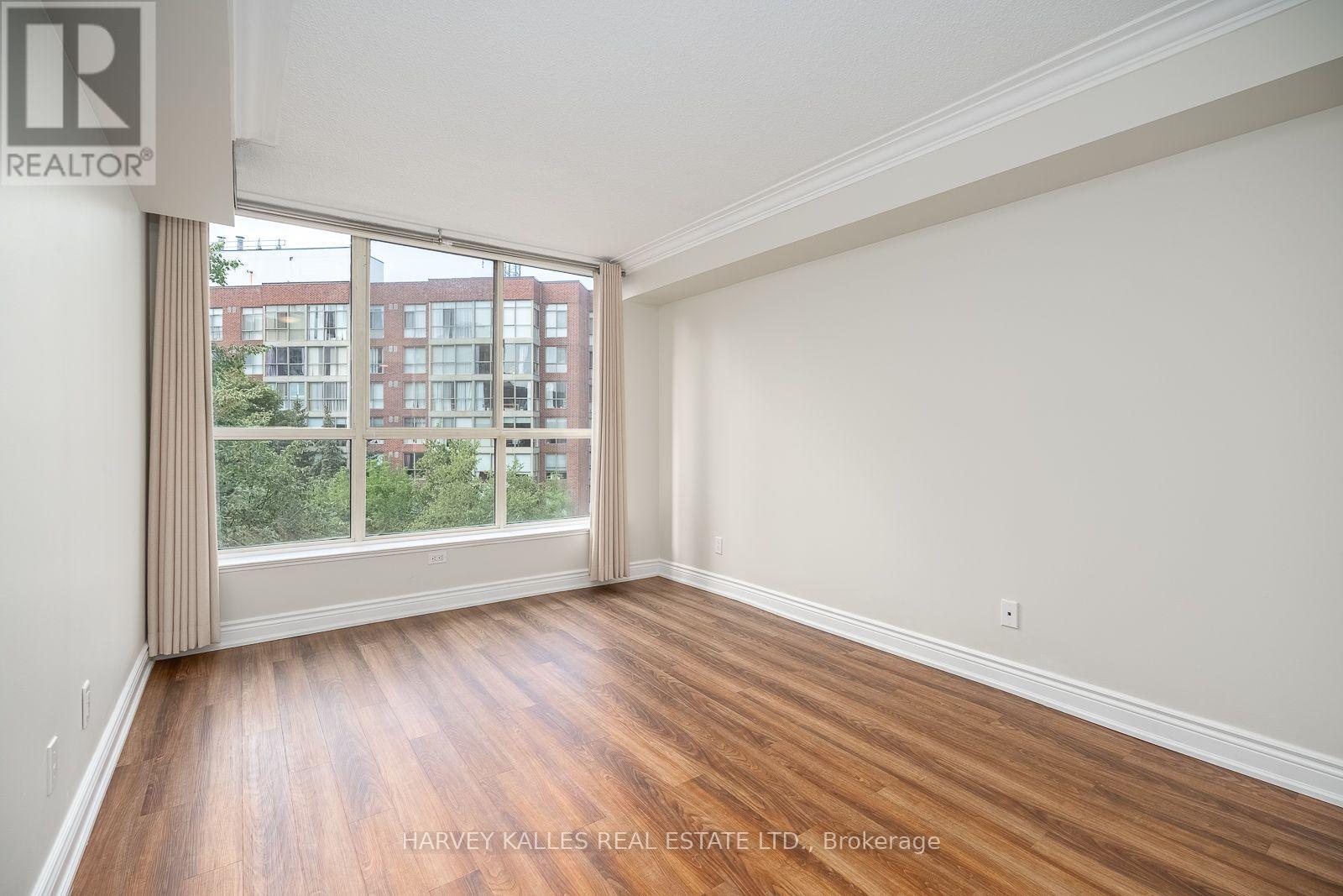 521 - 20 Southport Street Property Photo 20