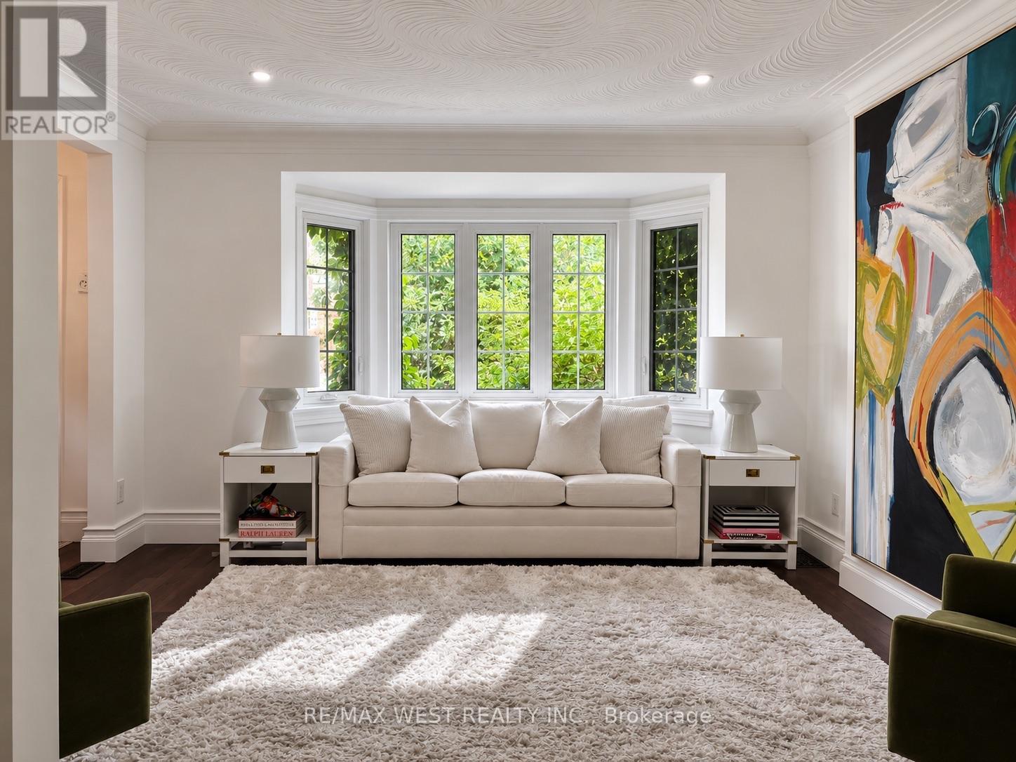 12 BRENTWOOD ROAD S