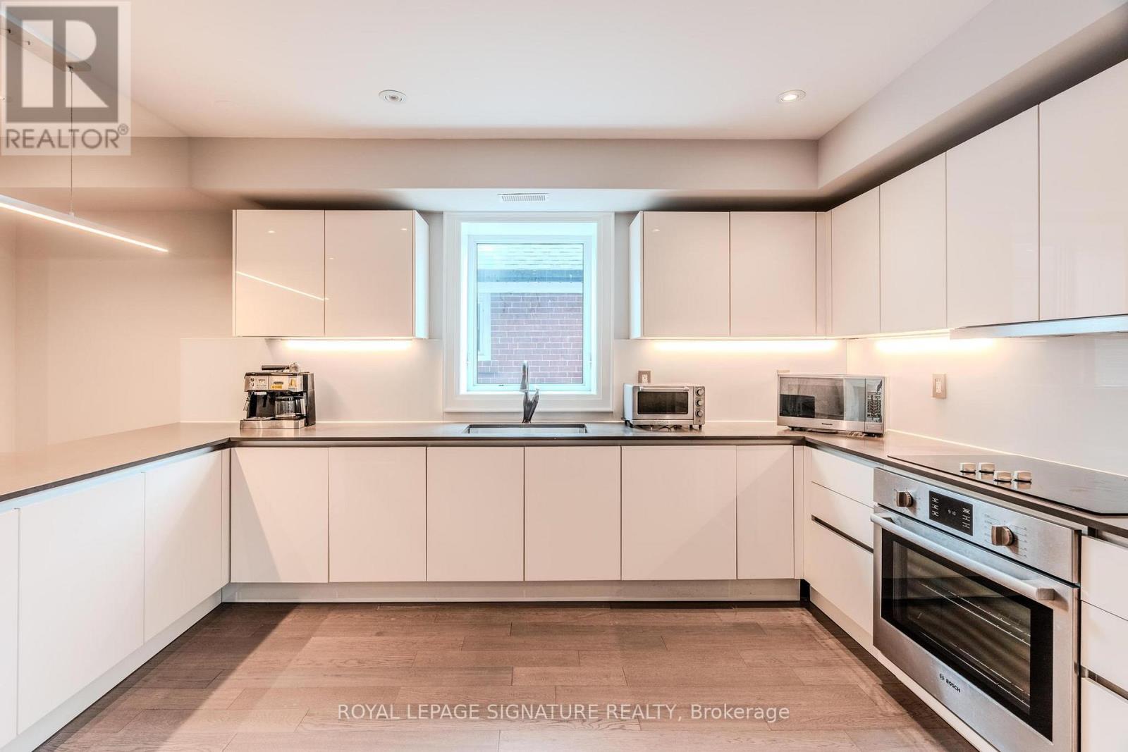 Main - 45 William Street Property Photo 8