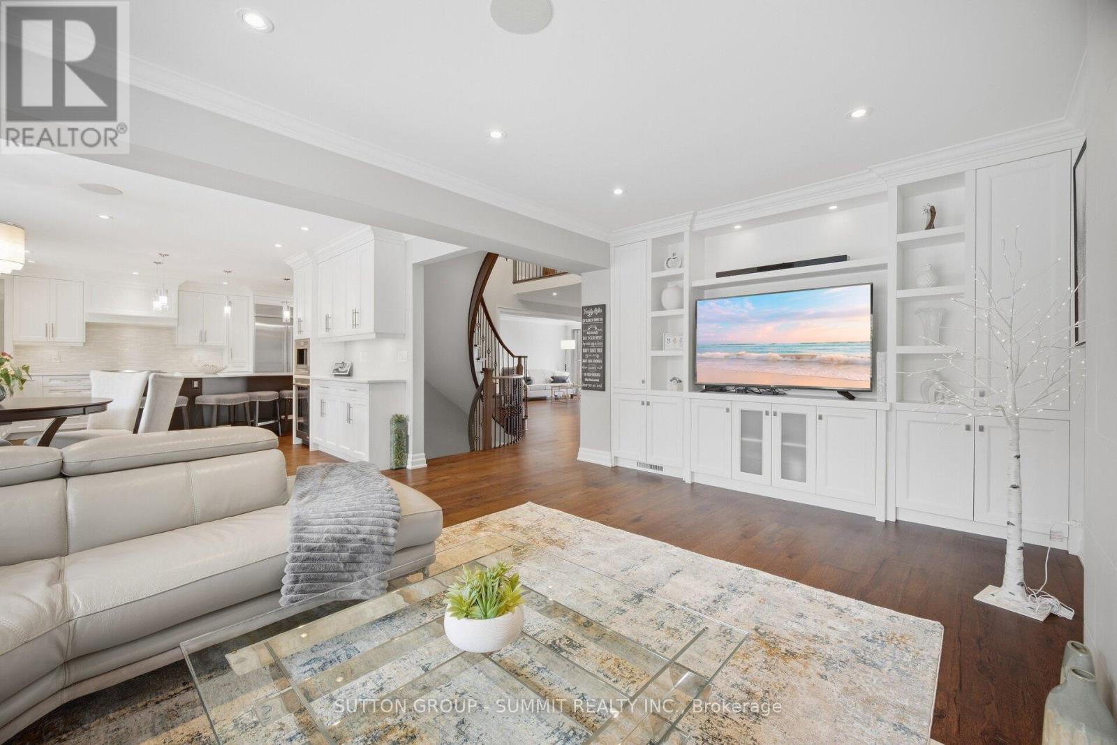 2017 Lady Di Court Nw Property Photo 14