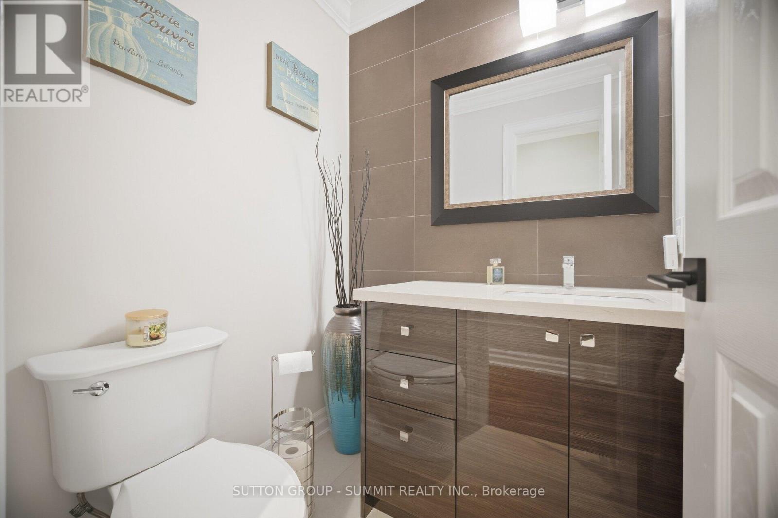 2017 Lady Di Court Nw Property Photo 16