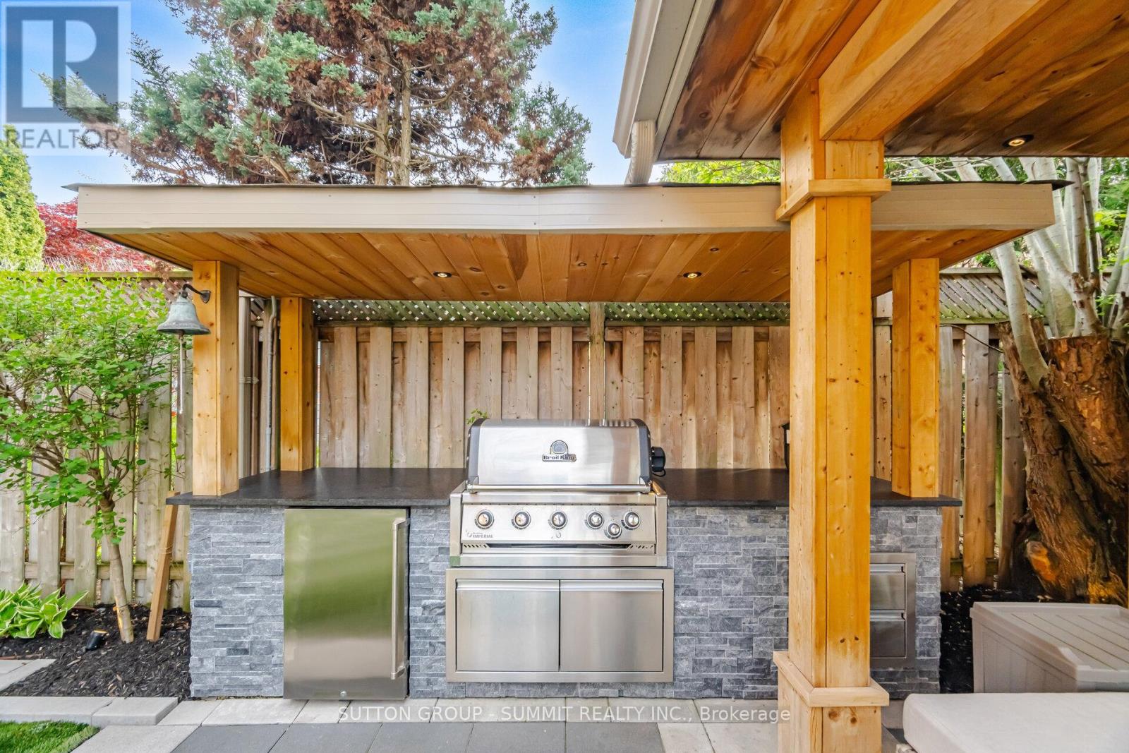 2017 Lady Di Court Nw Property Photo 37