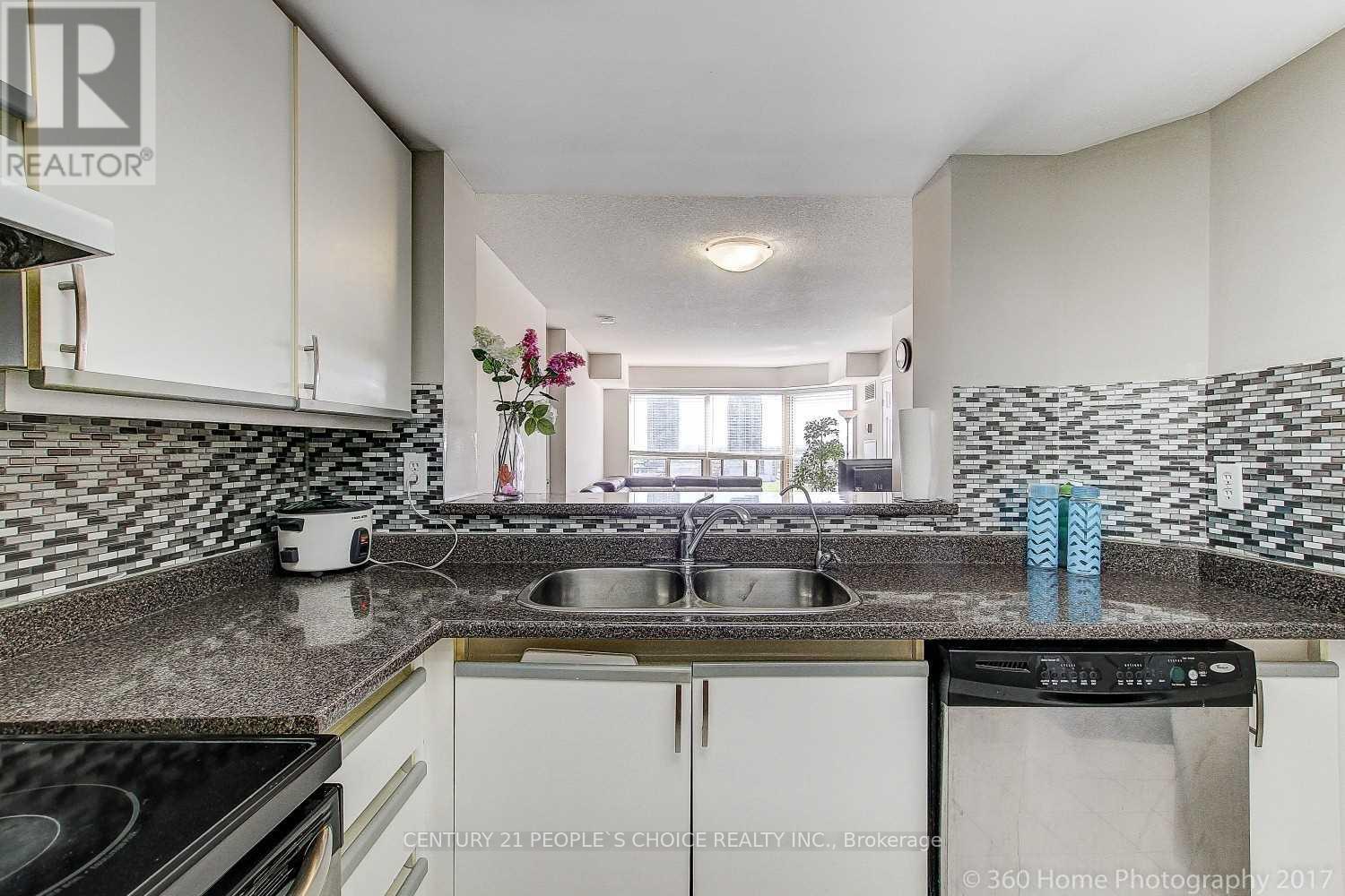 1601 - 335 Webb Drive Property Photo 3