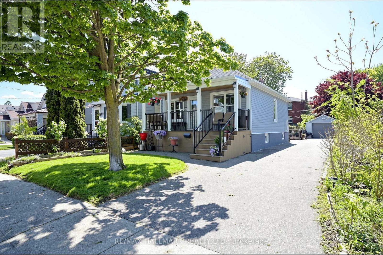 26 Sixteenth Street Property Photo 1