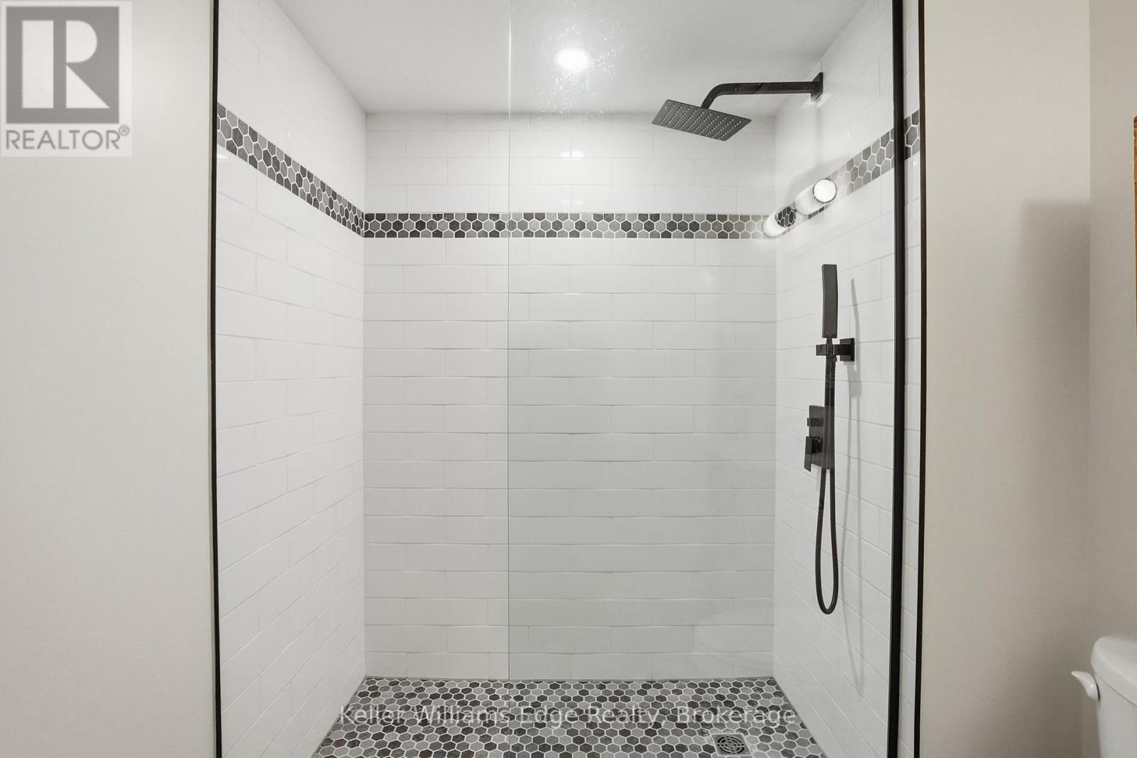406 - 2075 Appleby Line Property Photo 17