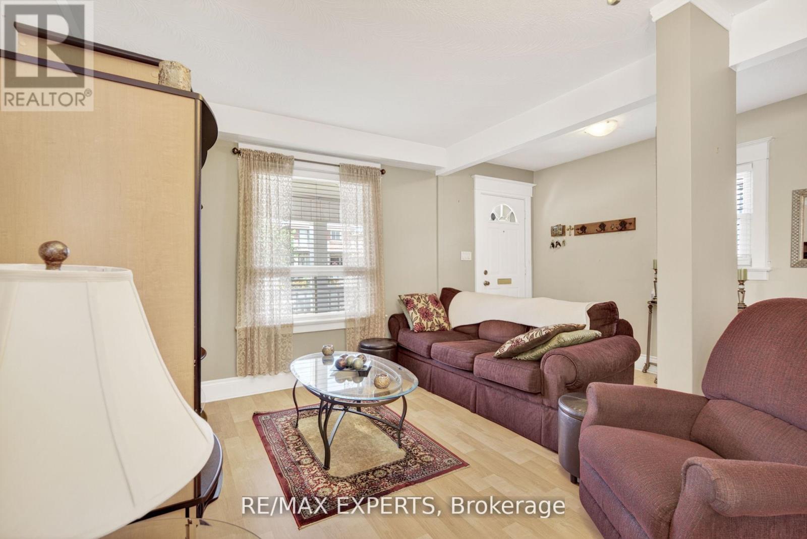 257 John Street Property Photo 8
