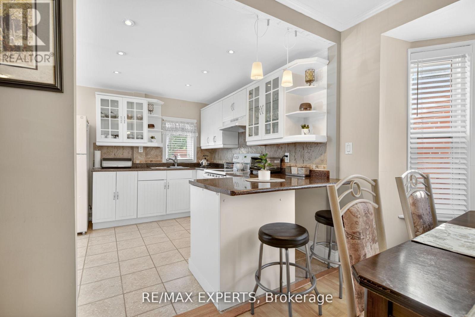257 John Street Property Photo 13