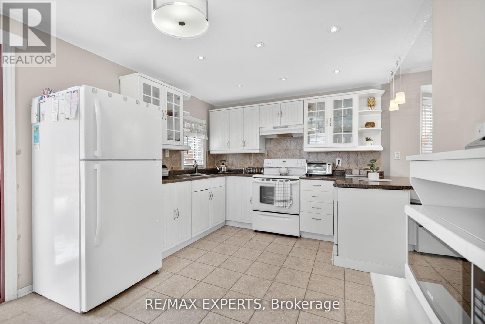 257 John Street Property Photo 15