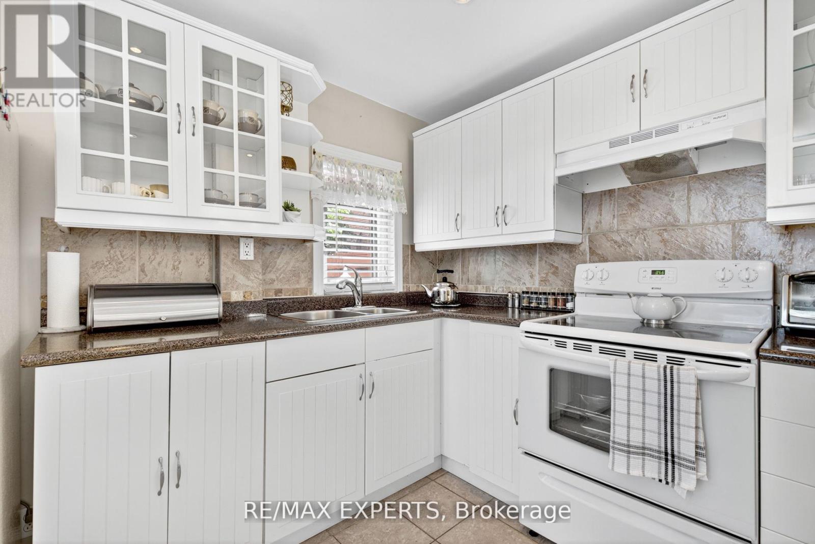 257 John Street Property Photo 16