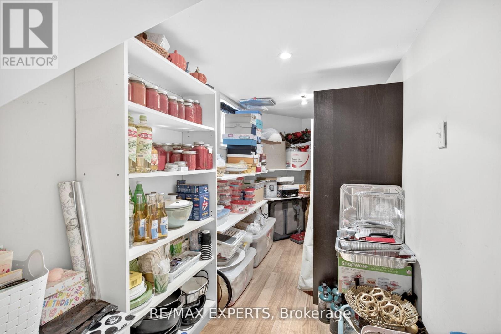 257 John Street Property Photo 24