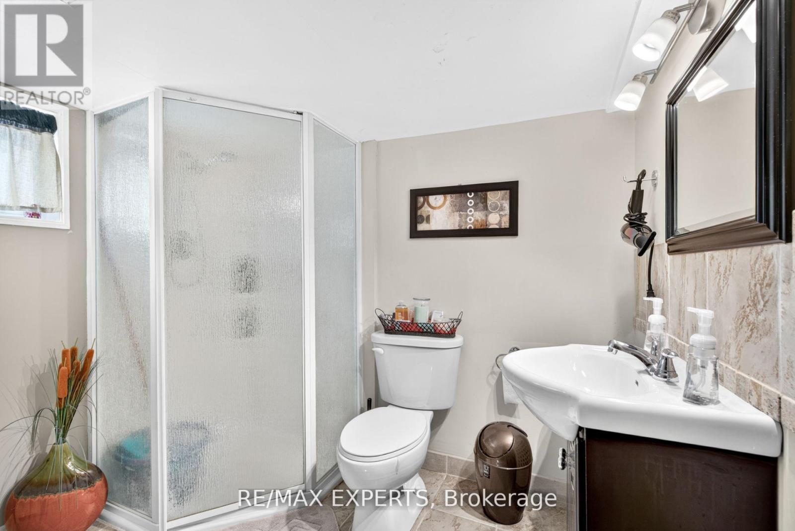 257 John Street Property Photo 26