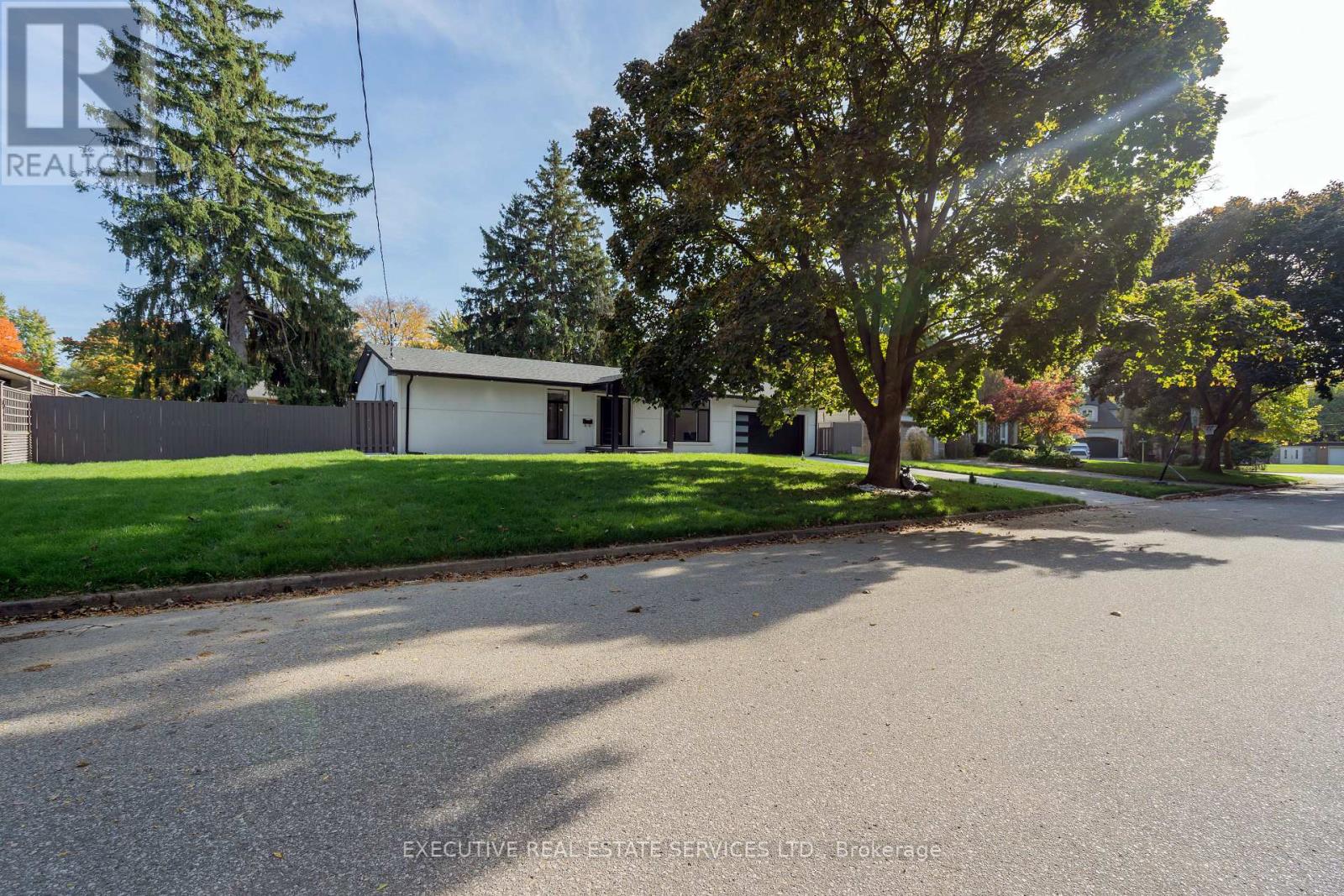 646 Sequin Crescent Property Photo 3