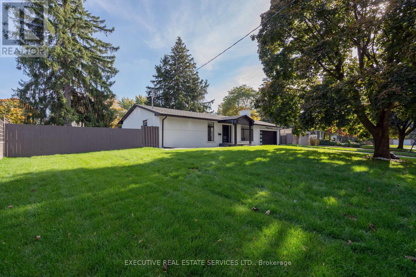 646 Sequin Crescent Property Photo 4