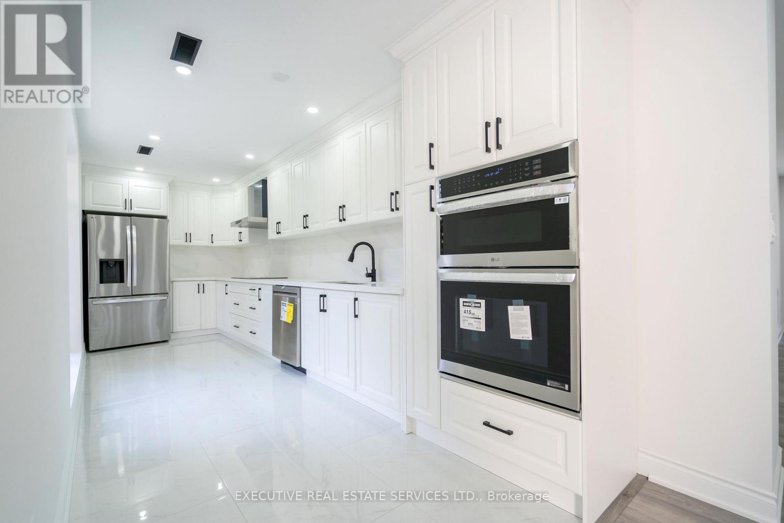 646 Sequin Crescent Property Photo 15