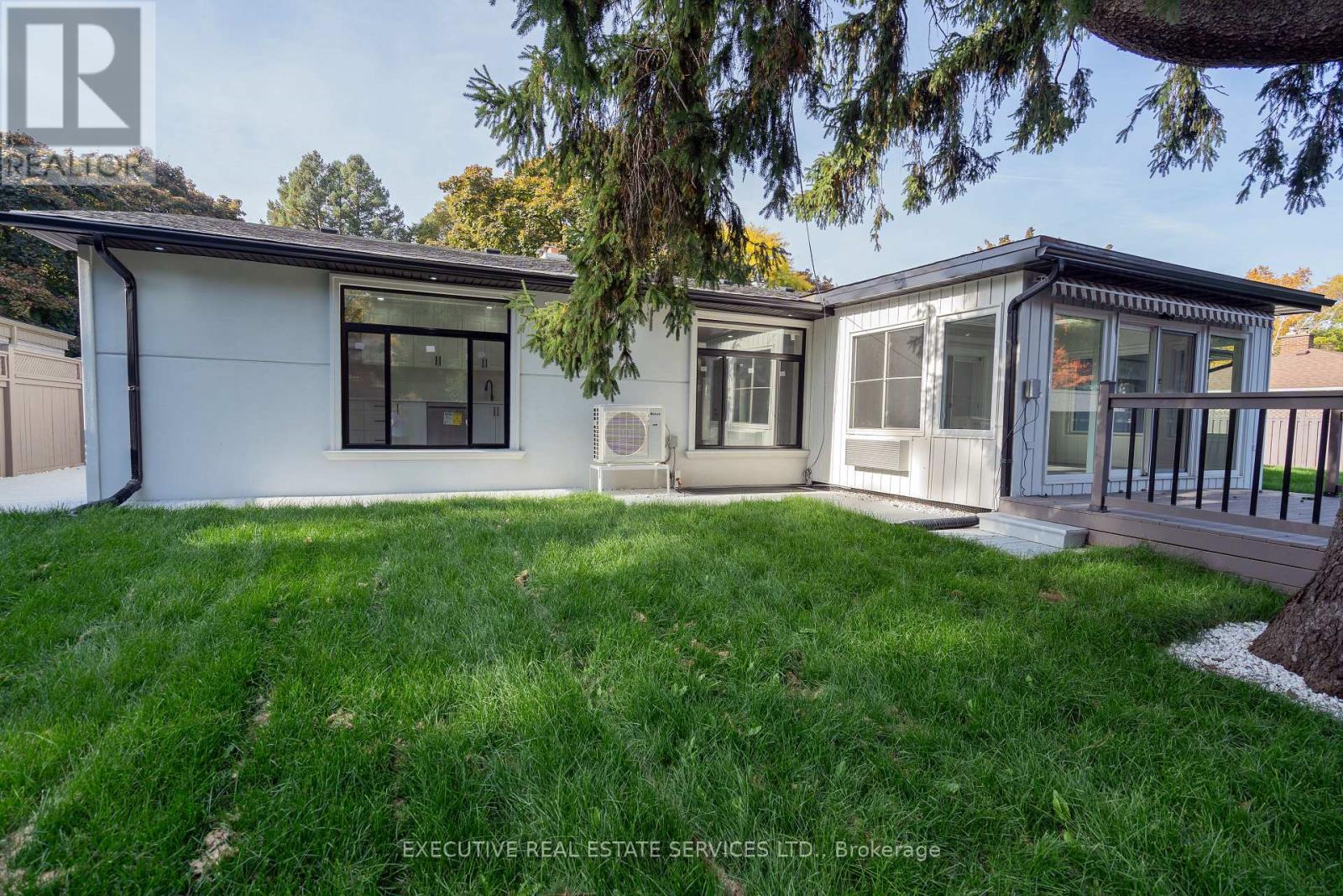 646 Sequin Crescent Property Photo 34