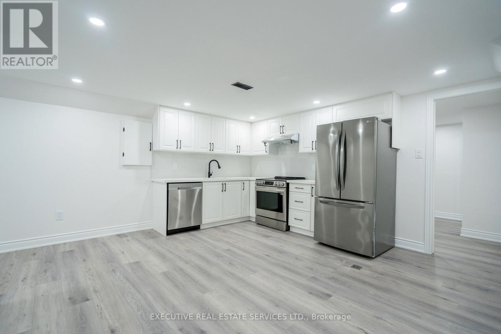 646 Sequin Crescent Property Photo 39