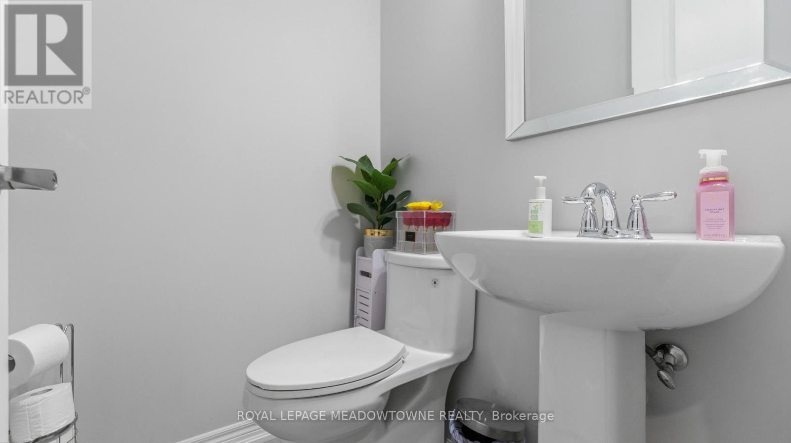 8 Angelfish Road Property Photo 18