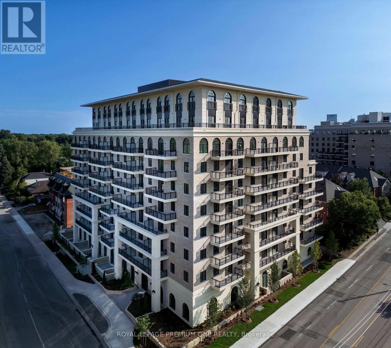 207 - 38 EARLINGTON AVENUE Property Photo 1