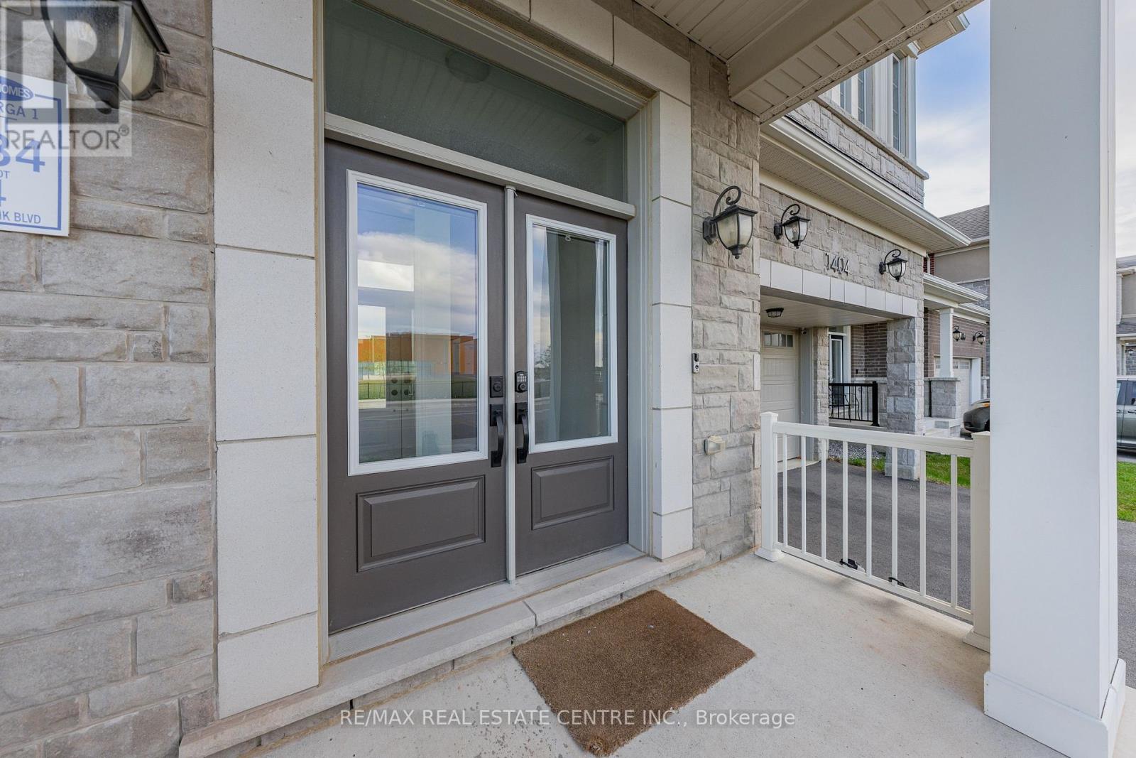 1404 Kovachik Boulevard Property Photo 3