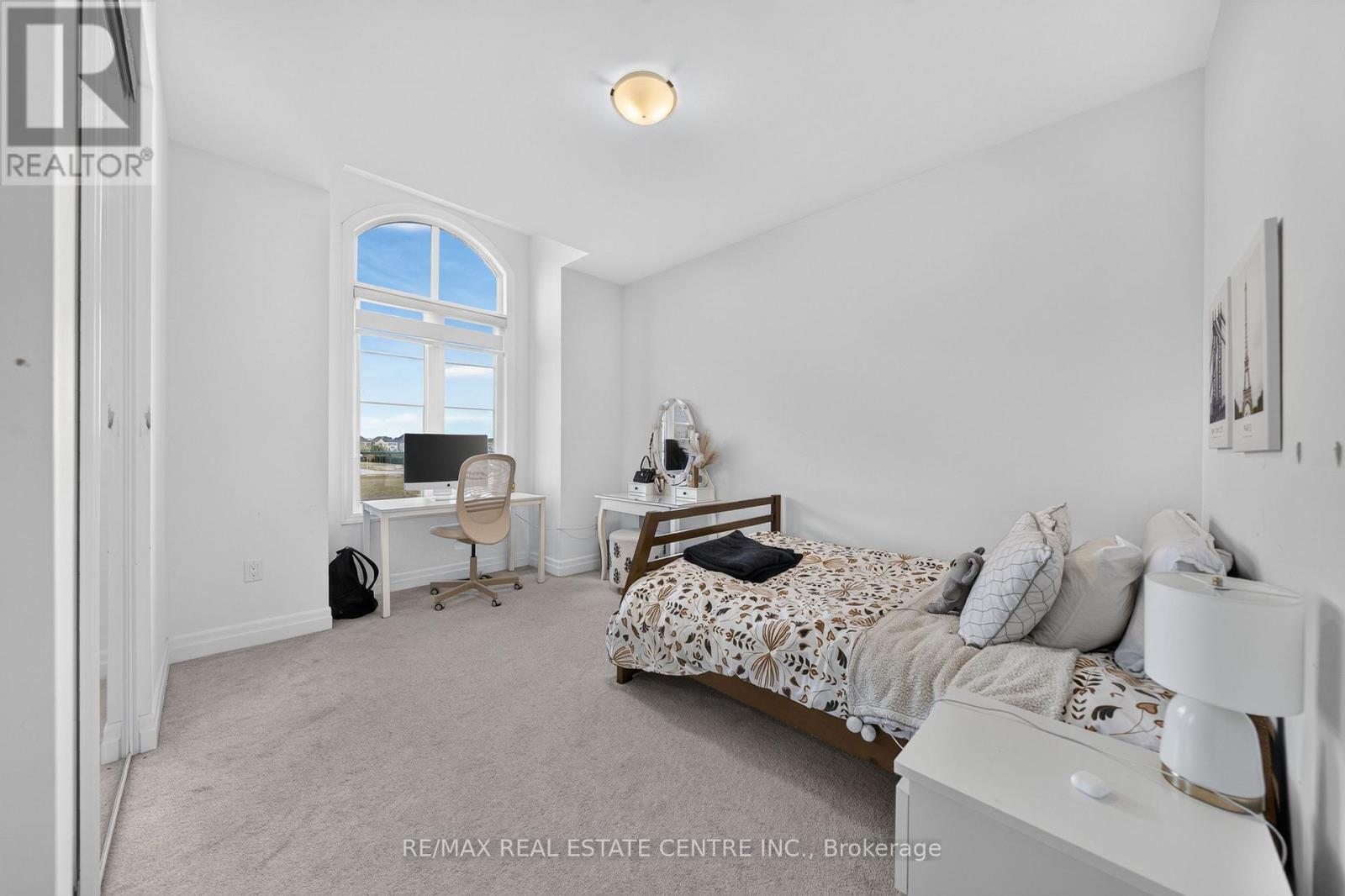 1404 Kovachik Boulevard Property Photo 32