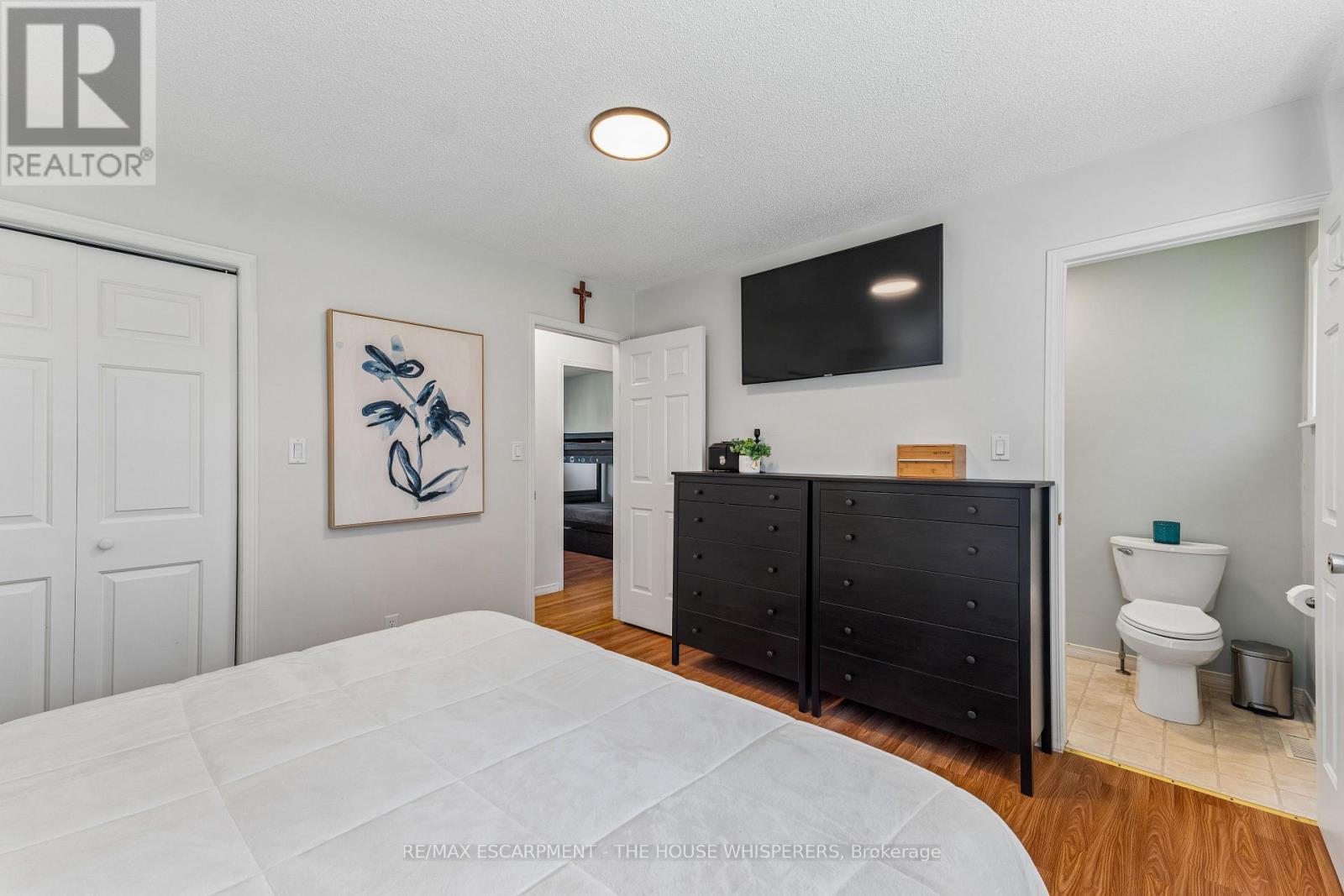 1250 Arkell Road Property Photo 17