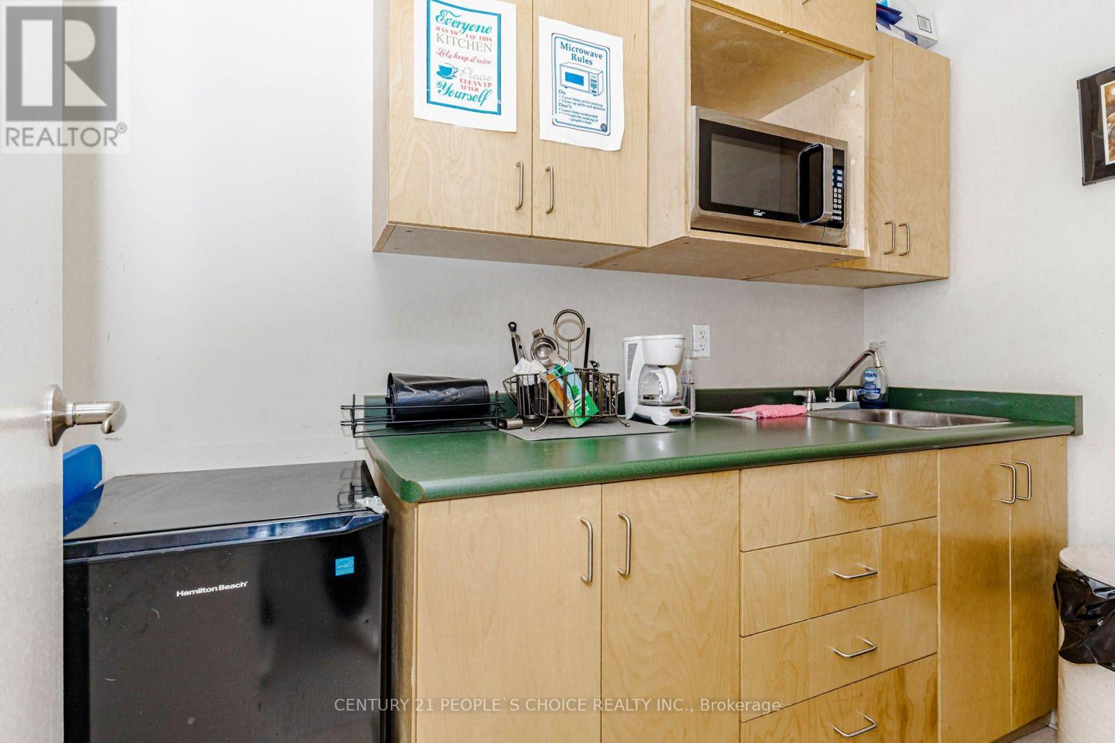 415 - 2250 Bovaird Drive Property Photo 25