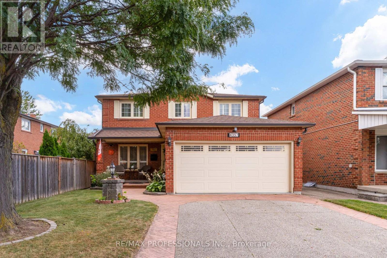 4357 Poltava Crescent Property Photo 1