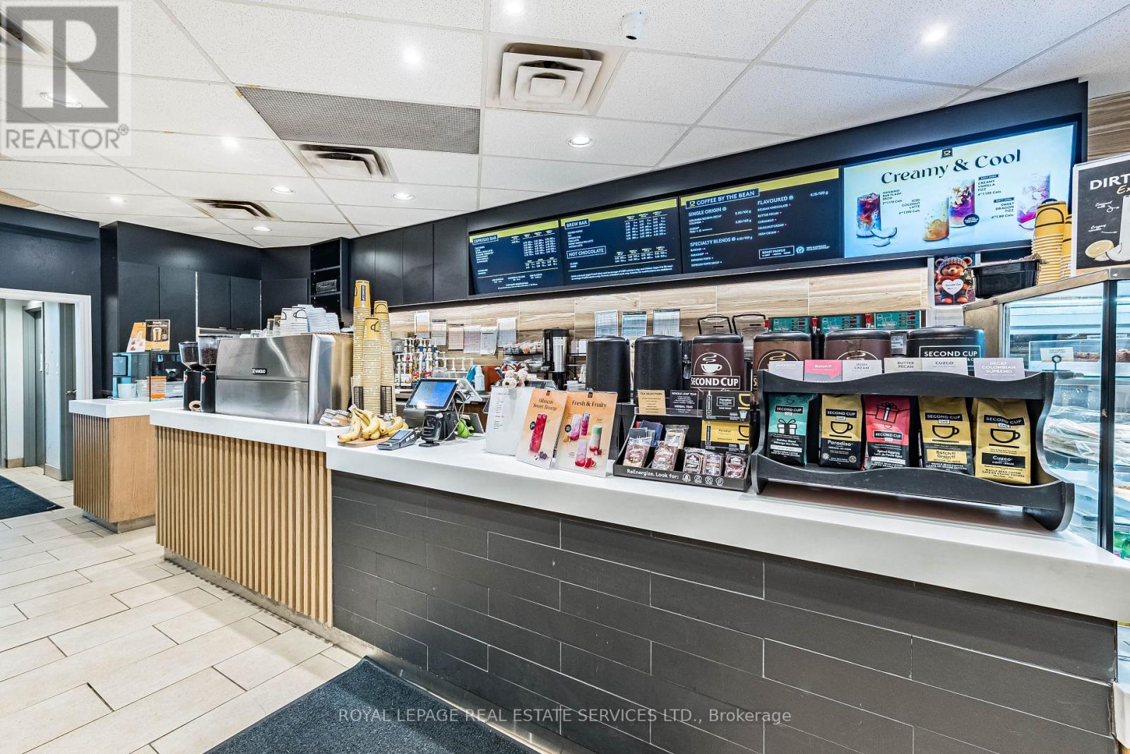 2340 Bloor Street W Property Photo 9