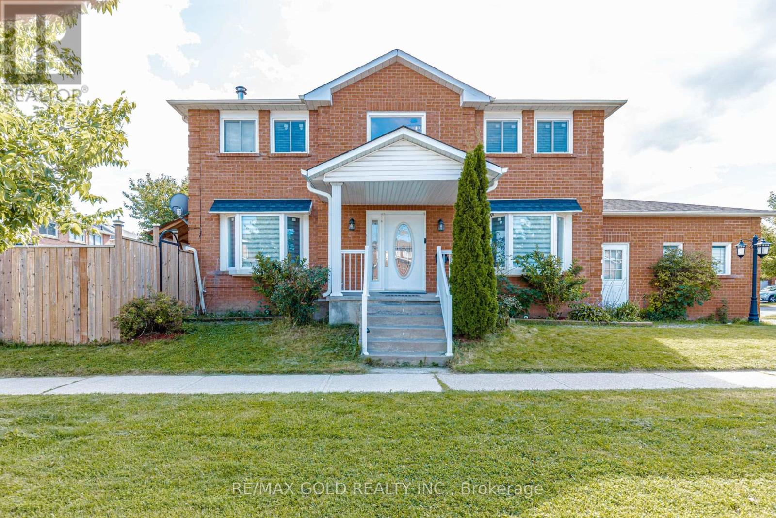4 HORSHAM STREET Property Photo 1