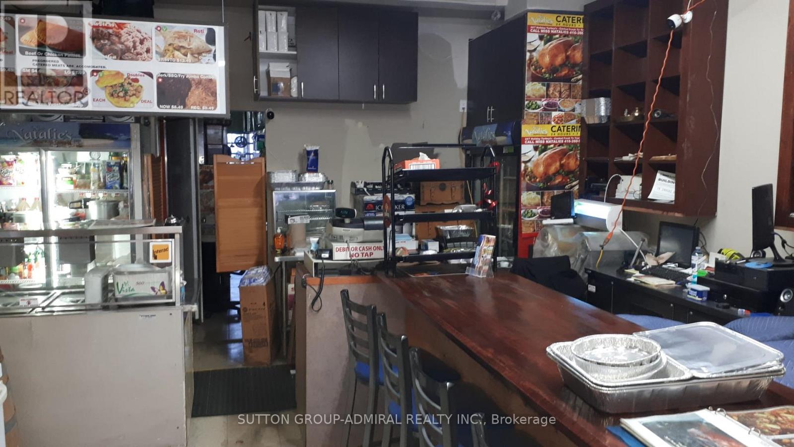 5118 Dundas Street W Property Photo 6