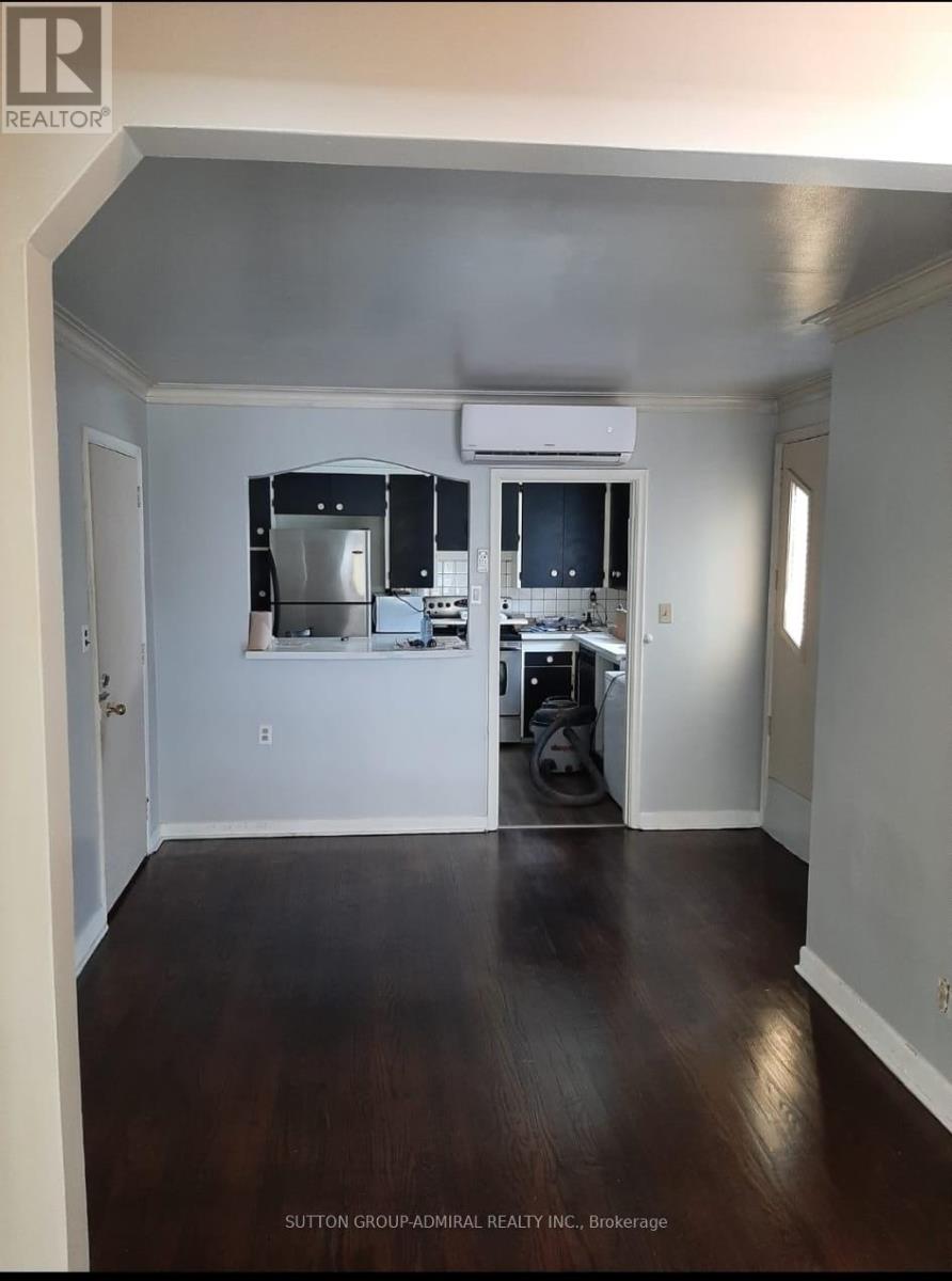 5118 Dundas Street W Property Photo 8