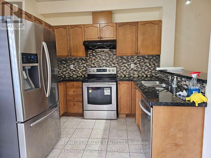 115 Nathaniel Crescent Property Photo 2