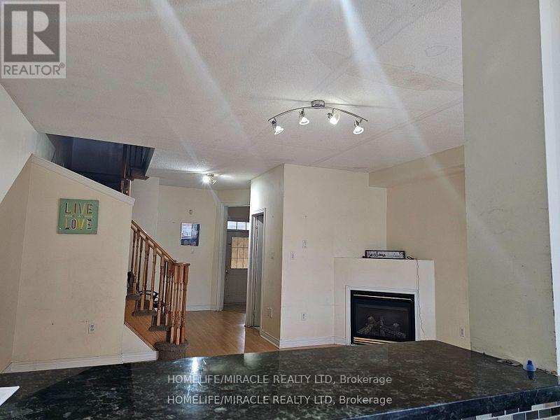 115 Nathaniel Crescent Property Photo 4