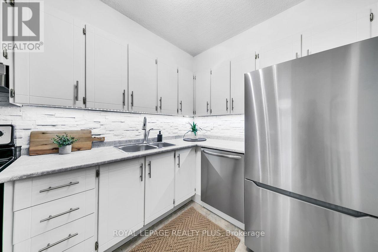 403 - 1359 White Oaks Boulevard Property Photo 12