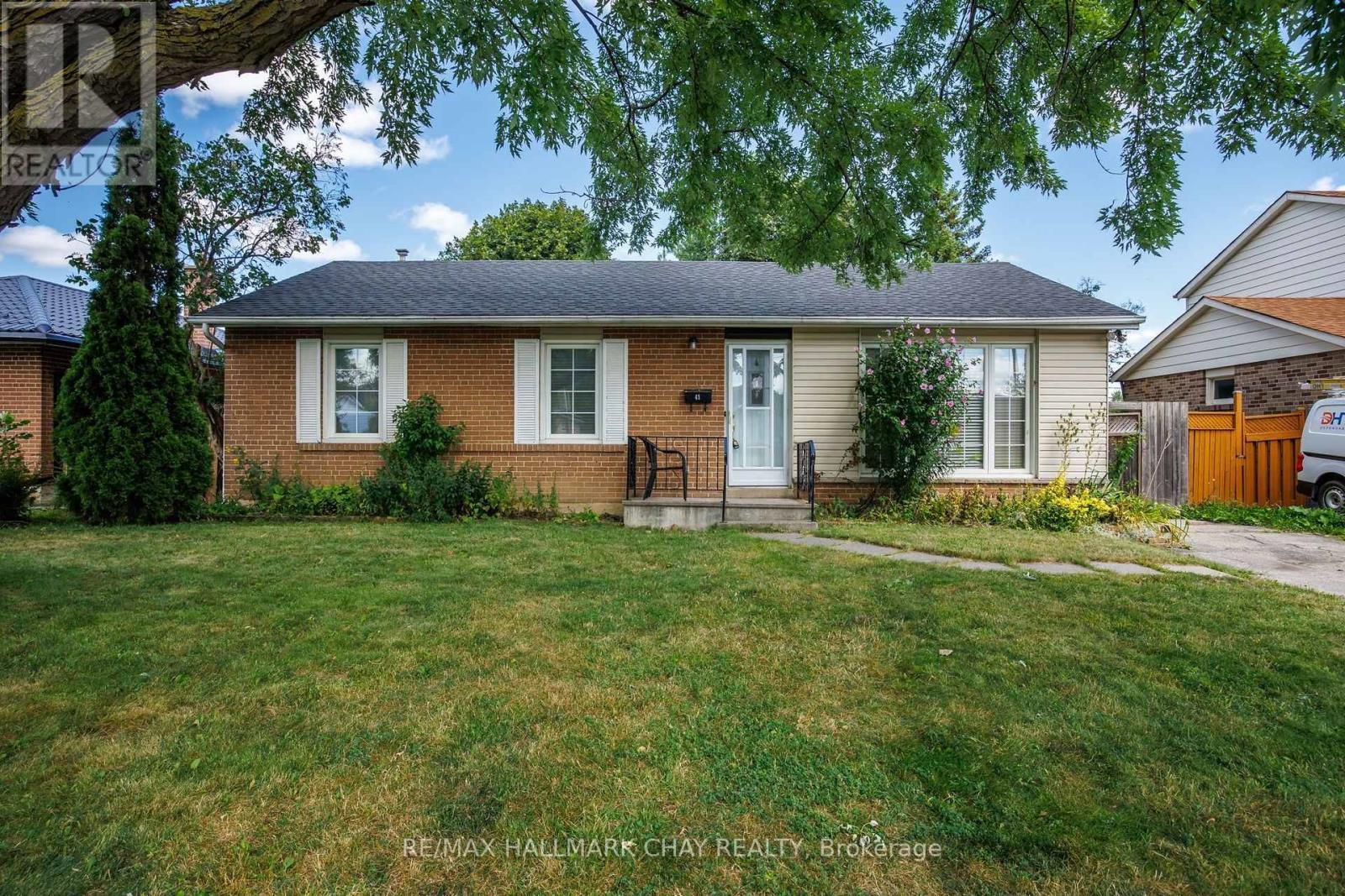 41 Aberdeen Crescent Property Photo 1